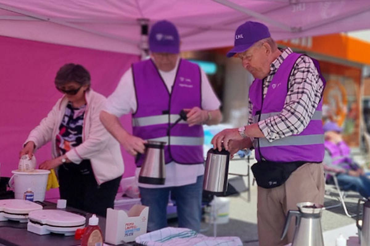 Frivillige i LHL Rakkestad på stand