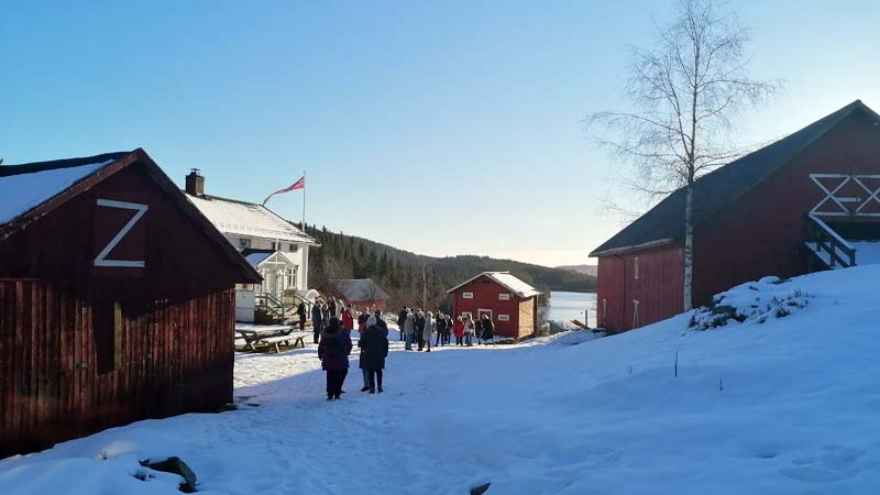 LHL Eidsvoll på tur til Farmen-gården