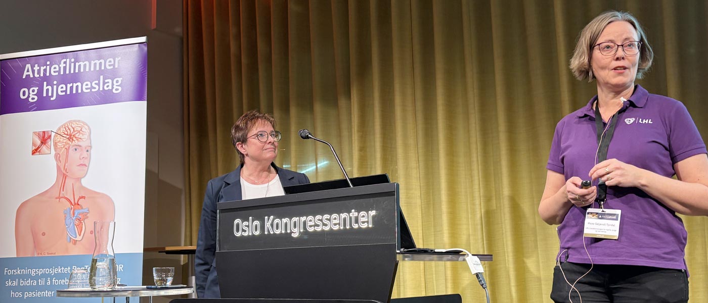 Marita Lysstad Bjerke (LHL) og Mona Seljevoll Tjordal (LHL) på scenen